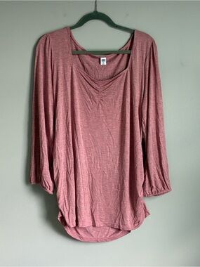 Old Navy Maternity Dusty Rose Scoop-Neck Long Sleeve Tee